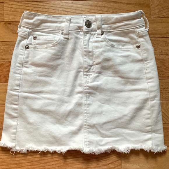 Super Stretch, American Eagle Denim Skirt! - Picture 2 of 3